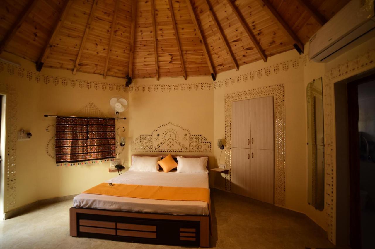 Shyam Home Stay Bhuj Buitenkant foto
