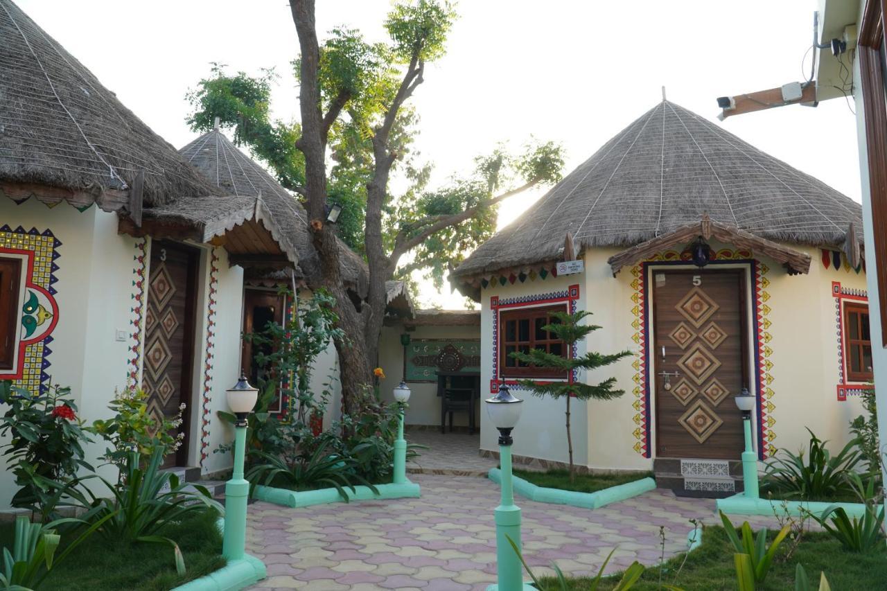Shyam Home Stay Bhuj Buitenkant foto