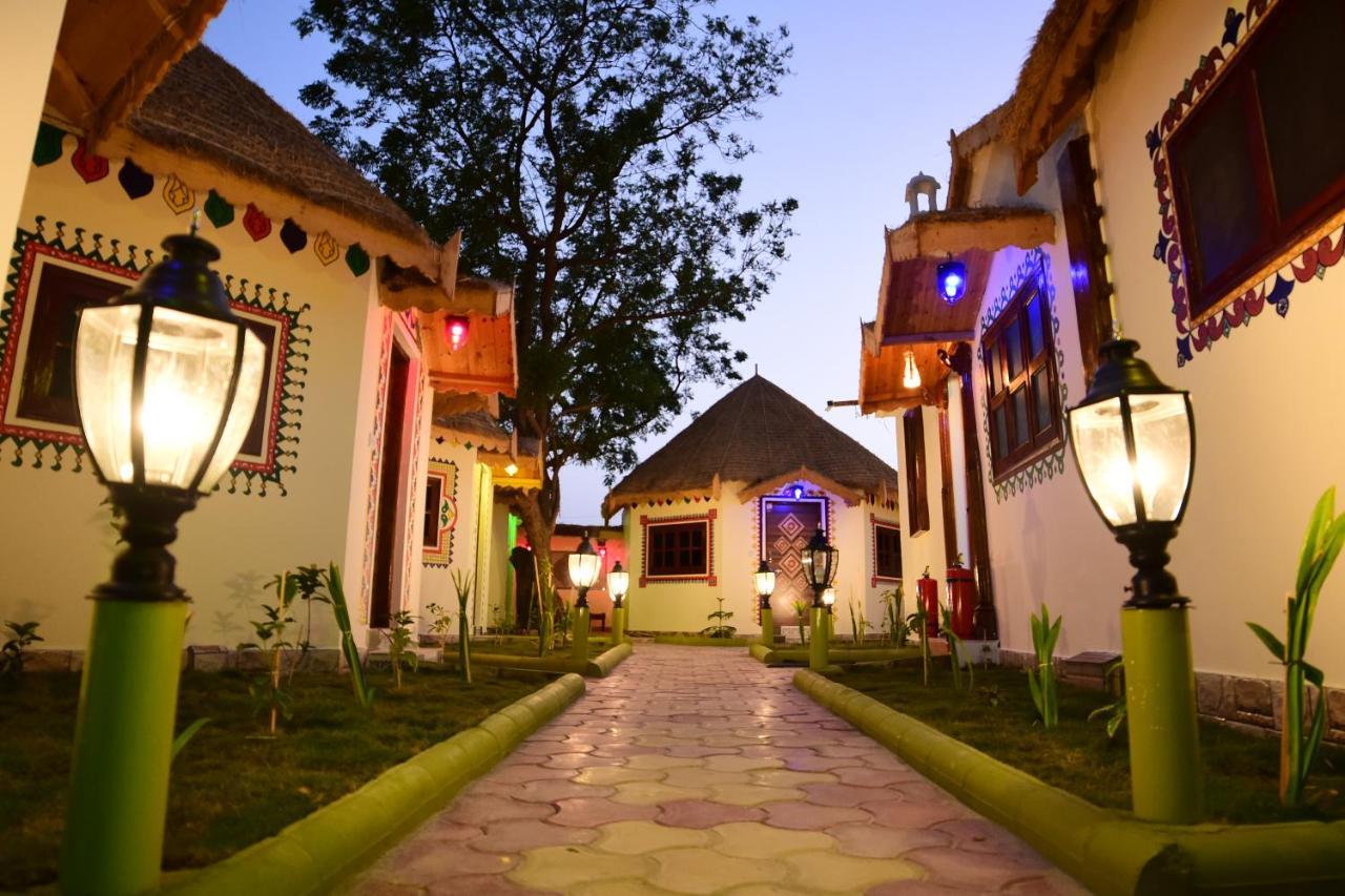 Shyam Home Stay Bhuj Buitenkant foto