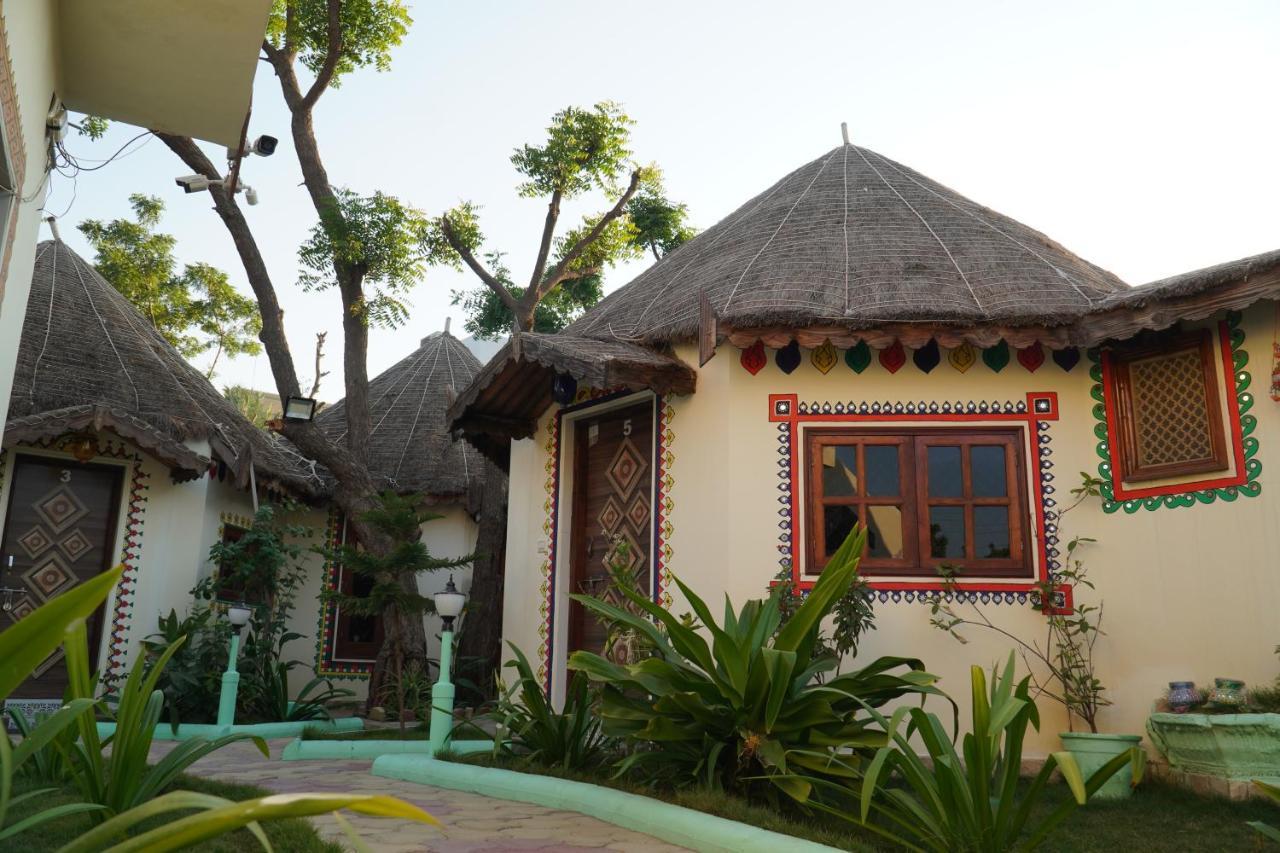 Shyam Home Stay Bhuj Buitenkant foto