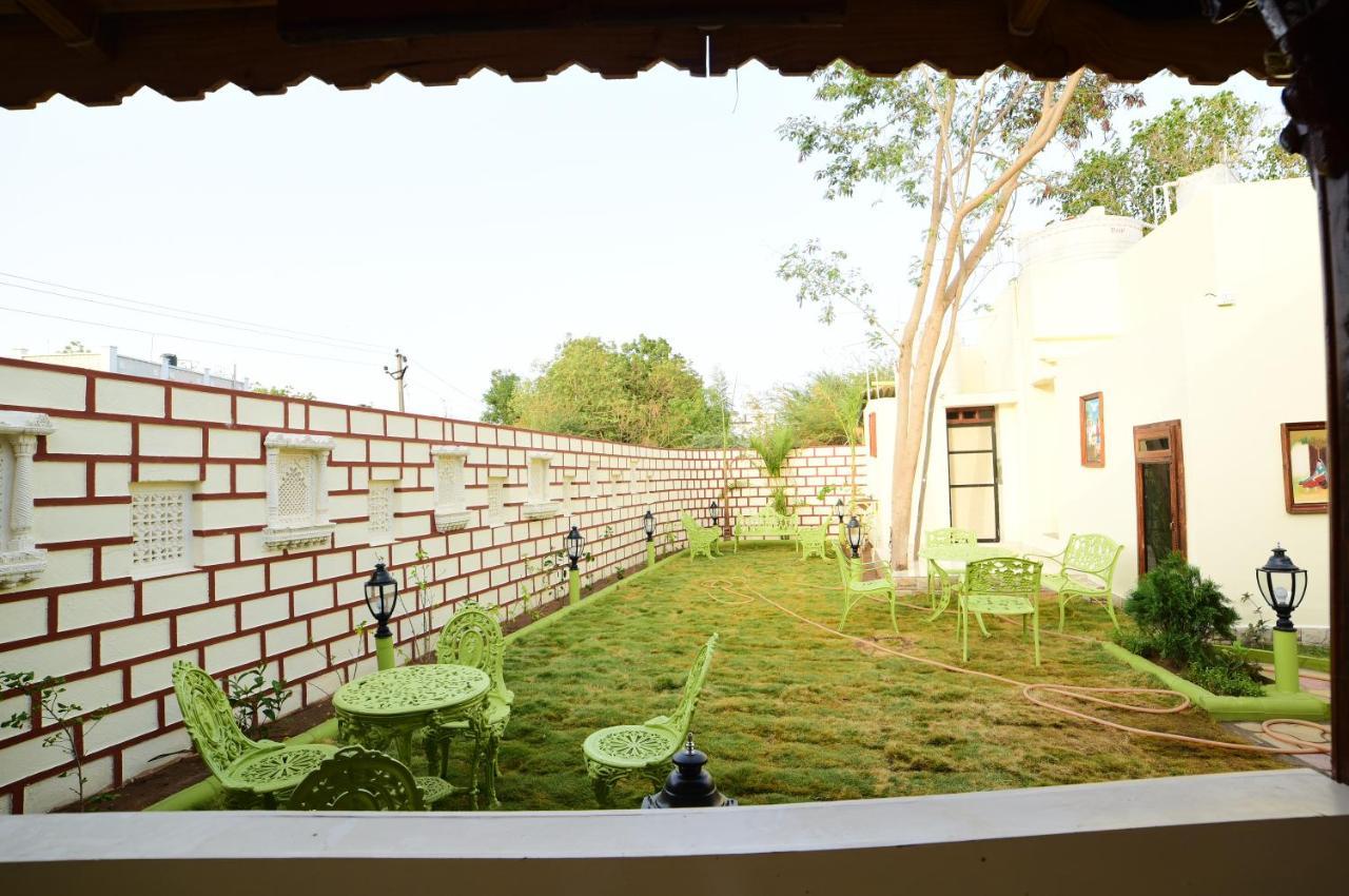 Shyam Home Stay Bhuj Buitenkant foto