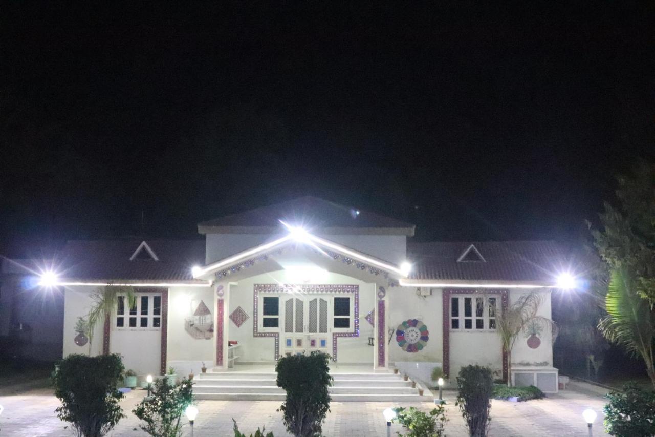 Shyam Home Stay Bhuj Buitenkant foto