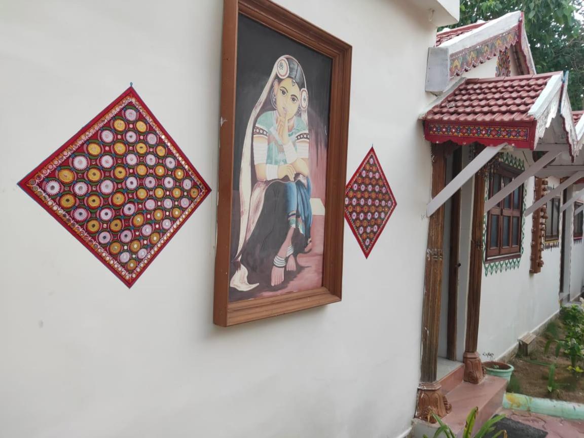 Shyam Home Stay Bhuj Buitenkant foto
