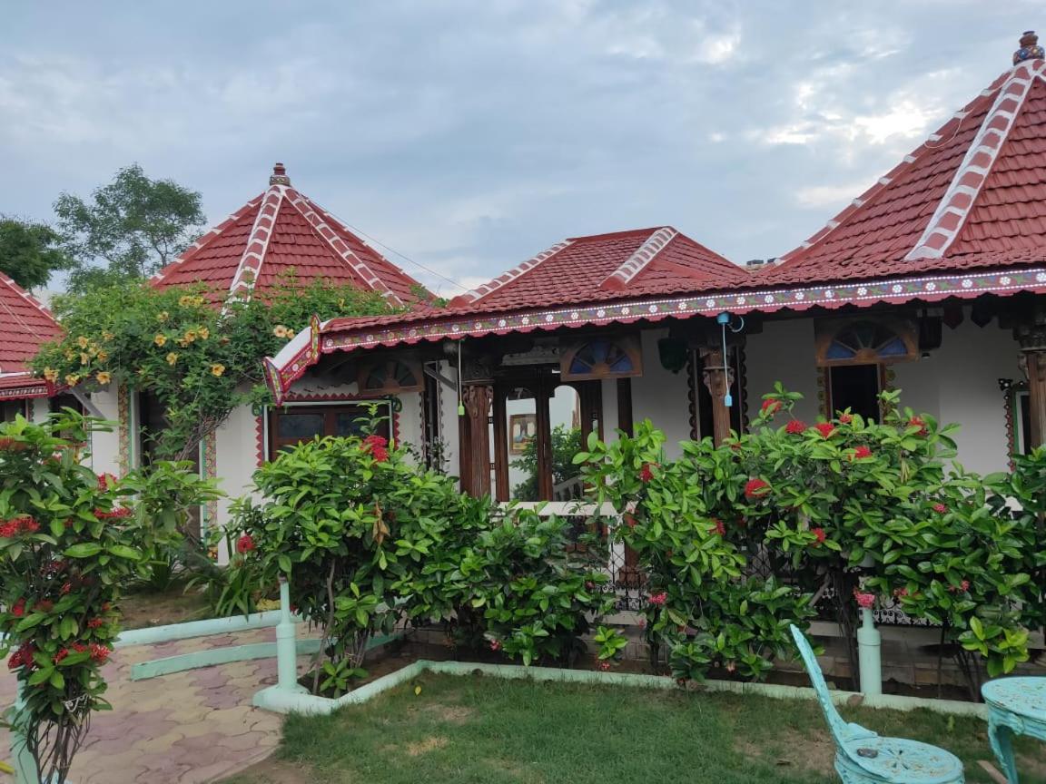 Shyam Home Stay Bhuj Buitenkant foto