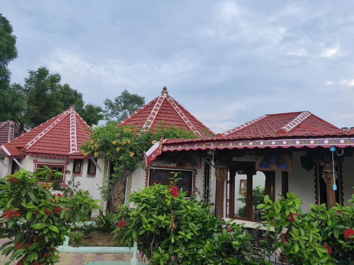 Shyam Home Stay Bhuj Buitenkant foto