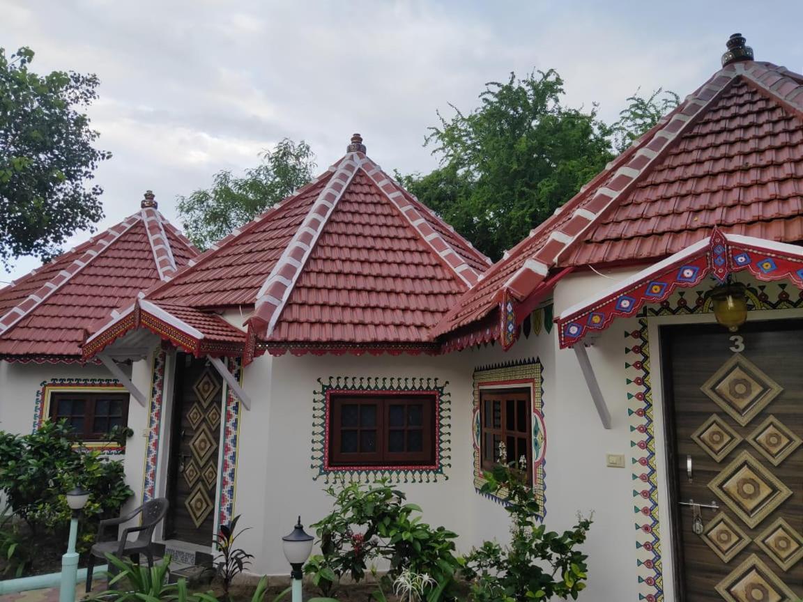 Shyam Home Stay Bhuj Buitenkant foto